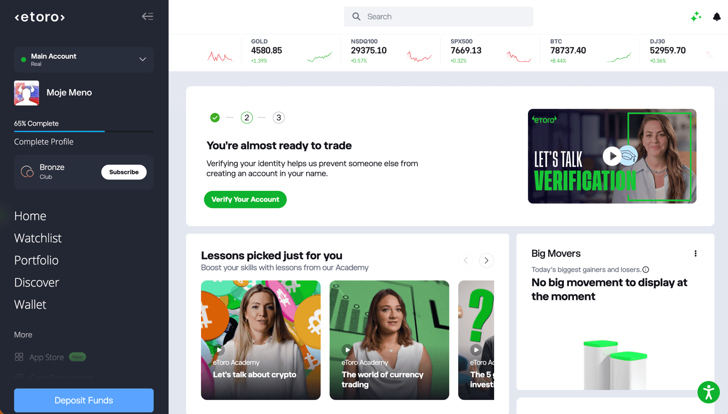 Rozhranie platformy eToro — prehľad trhov a portfólia